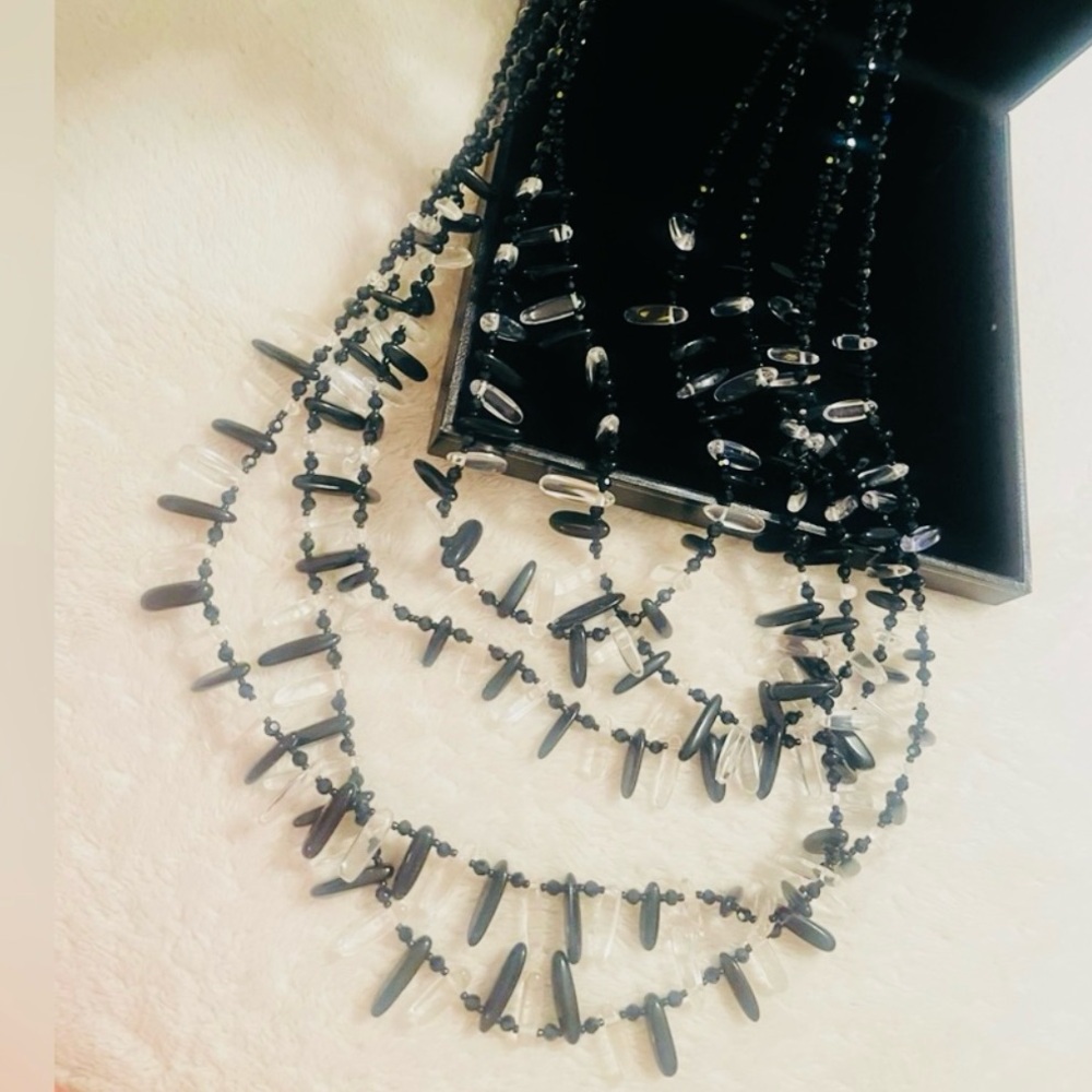STATEMENT NECKLACE